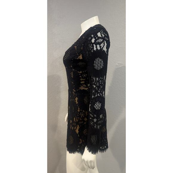 Alexis -Ramzes Long sleeved scalloped dress romper XS - Picture 4 of 7